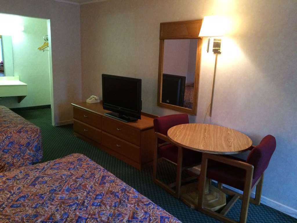 Town And Country Inn Suites Spindale Forest City Cameră foto